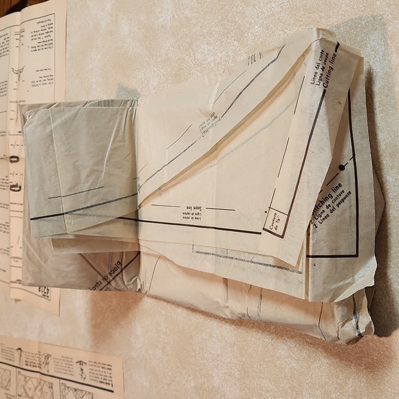 Simplicity vintage unique pattern # 4218  Sz 18- uncut; slip, half slip, panties - Picture 4 of 7